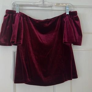 Aqua by Bloomingdales off the shoulder maroon top